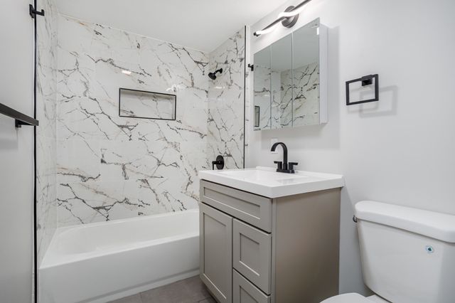 19 Kittredge St, Leominster, MA 01453