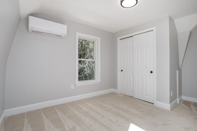 19 Kittredge St, Leominster, MA 01453