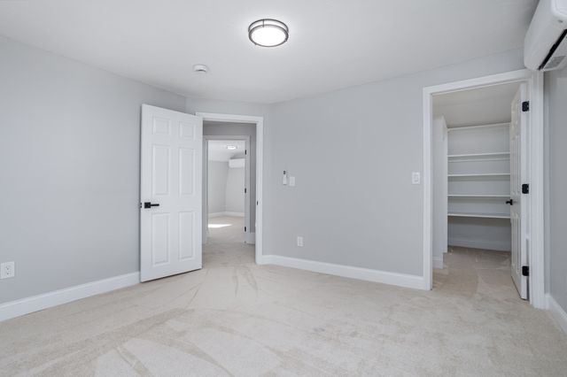 19 Kittredge St, Leominster, MA 01453