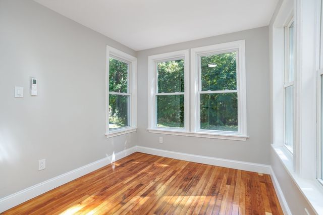 19 Kittredge St, Leominster, MA 01453
