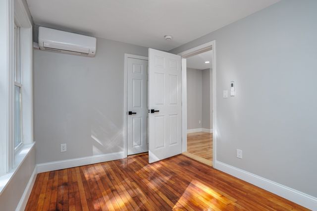 19 Kittredge St, Leominster, MA 01453