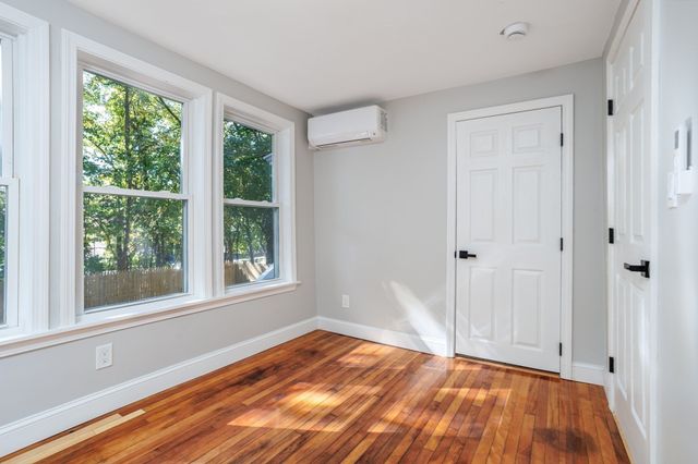 19 Kittredge St, Leominster, MA 01453