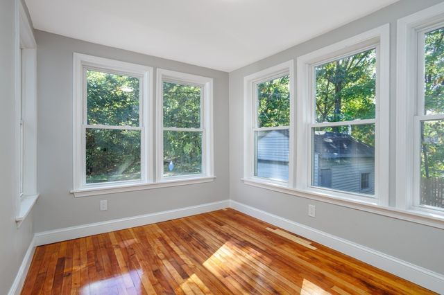 19 Kittredge St, Leominster, MA 01453