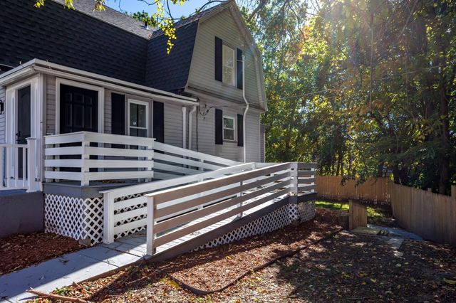 19 Kittredge St, Leominster, MA 01453