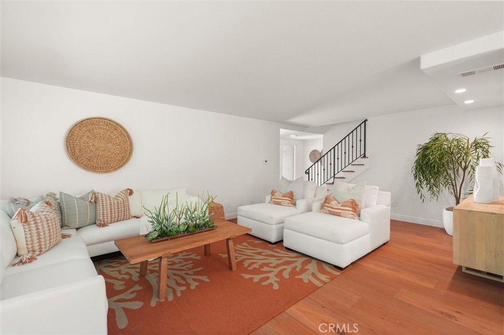 Image 11 of property listing at 30408 Via Victoria, Rancho Palos Verdes, CA 90275