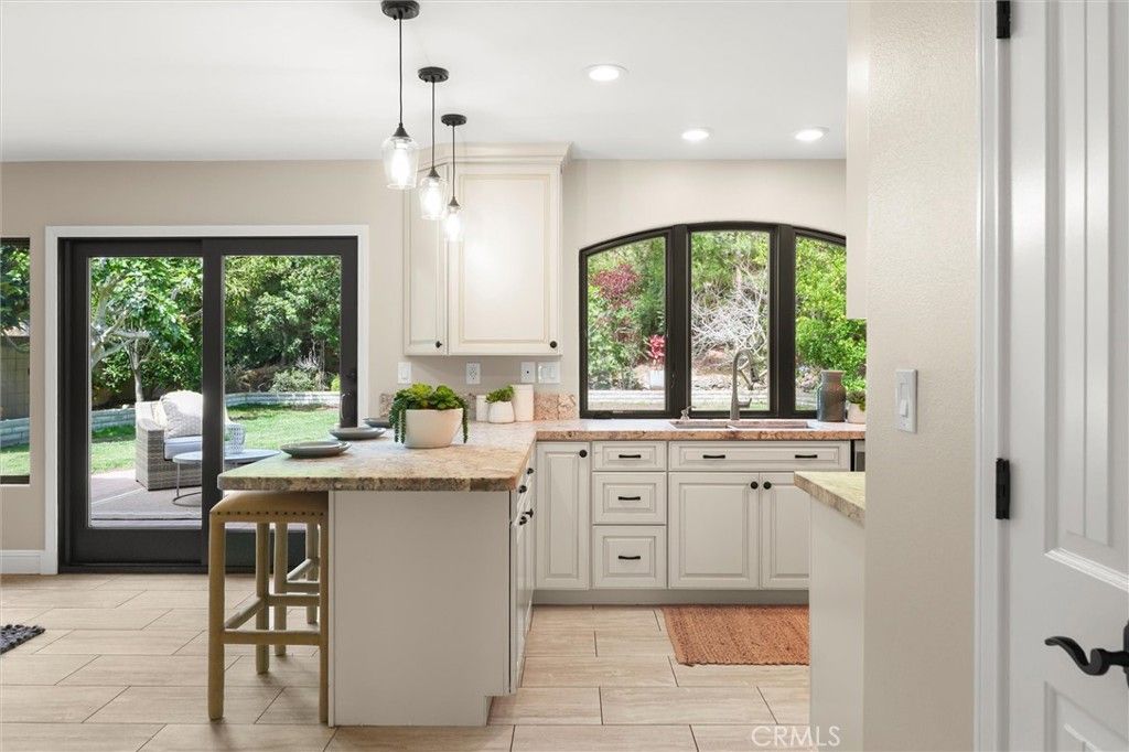 Image 18 of property listing at 30408 Via Victoria, Rancho Palos Verdes, CA 90275