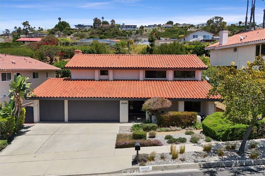 Image 4 of property listing at 30408 Via Victoria, Rancho Palos Verdes, CA 90275
