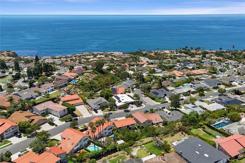 Image 6 of property listing at 30408 Via Victoria, Rancho Palos Verdes, CA 90275