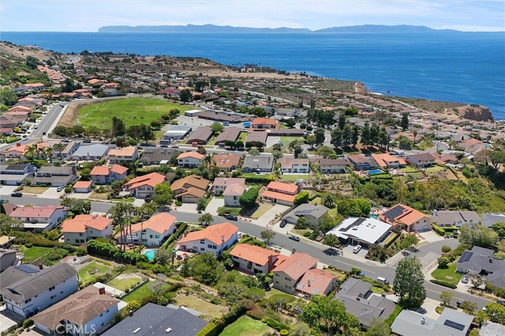 Image 8 of property listing at 30408 Via Victoria, Rancho Palos Verdes, CA 90275