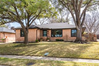 7036 Freemont Street, Dallas, TX 75231