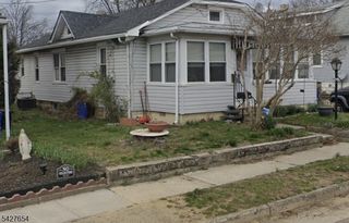 16 Barnard Ave, Gloucester City, NJ 08030