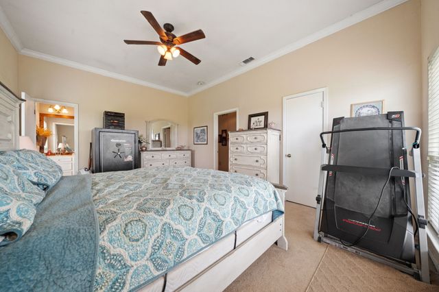 404 Fm 1566 W, Wolfe City, TX 75496