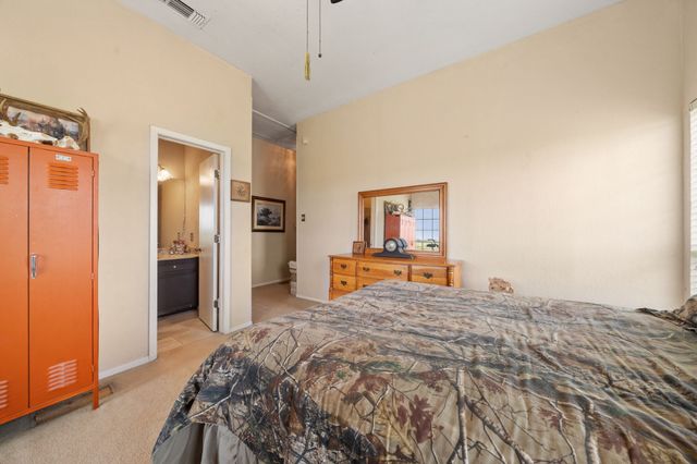 404 Fm 1566 W, Wolfe City, TX 75496