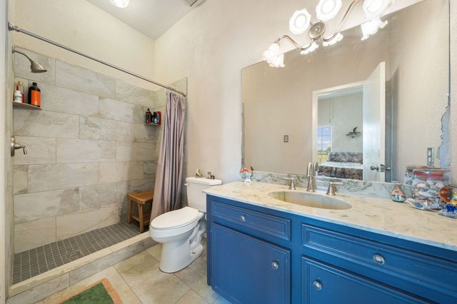 404 Fm 1566 W, Wolfe City, TX 75496