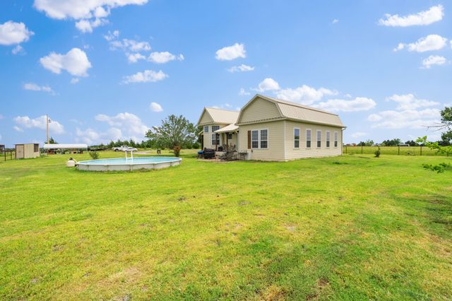 404 Fm 1566 W, Wolfe City, TX 75496
