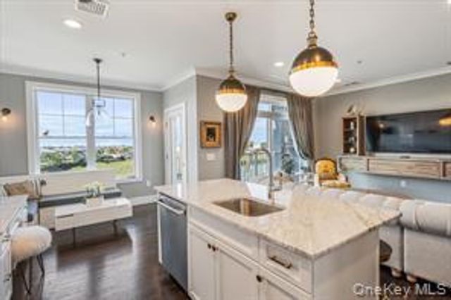 225 Marina Pointe Drive 225, East Rockaway, NY 11518