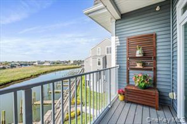 225 Marina Pointe Drive 225, East Rockaway, NY 11518