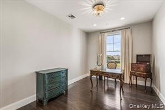 225 Marina Pointe Drive 225, East Rockaway, NY 11518