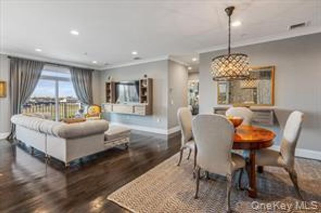 225 Marina Pointe Drive 225, East Rockaway, NY 11518