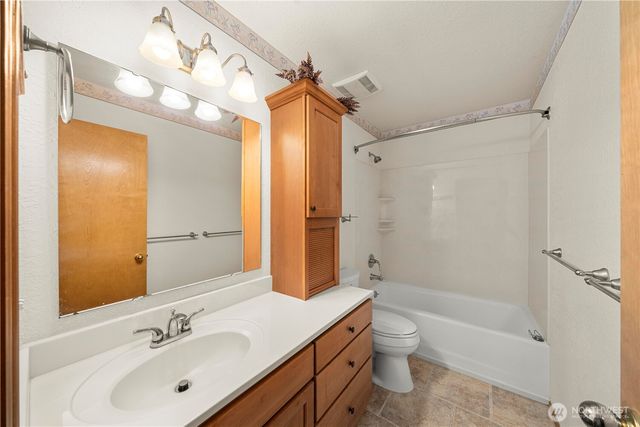 5201 Blacktail Court W, Olympia, WA 98516