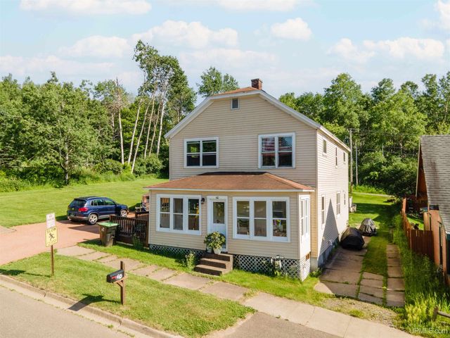 60 Allen Street, Iron River, MI 49935