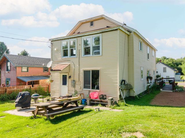 60 Allen Street, Iron River, MI 49935