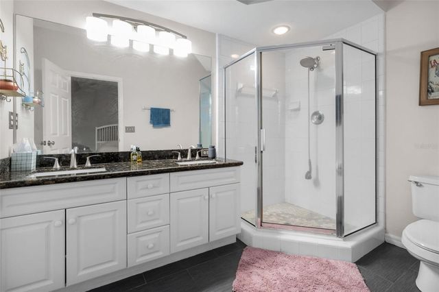 4942 NW 1ST PLACE, Gainesville, FL 32607