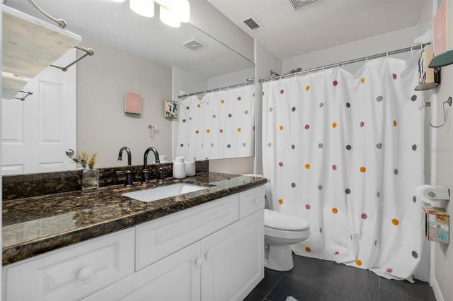 4942 NW 1ST PLACE, Gainesville, FL 32607