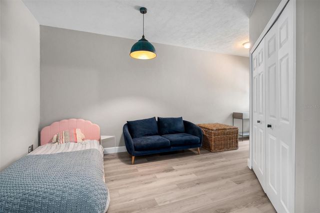 4942 NW 1ST PLACE, Gainesville, FL 32607