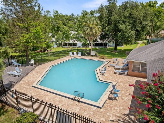 4942 NW 1ST PLACE, Gainesville, FL 32607