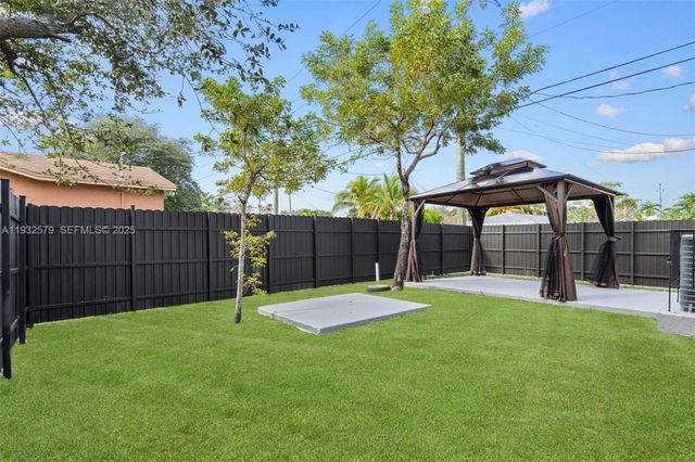 6040 NW 30th Ave, Miami, FL 33142