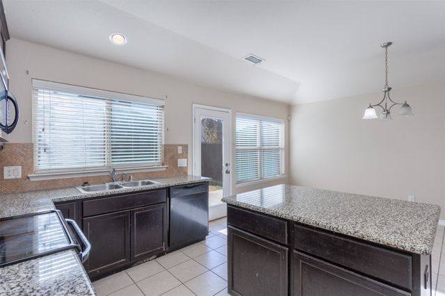 1308 Villa Paloma Boulevard, Little Elm, TX 75068