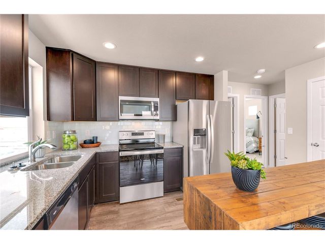 46534 Avery Ln, Bennett, CO 80102