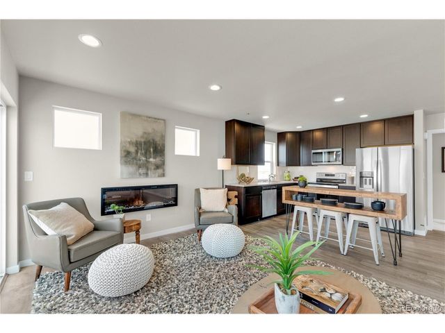 46534 Avery Ln, Bennett, CO 80102