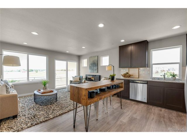 46534 Avery Ln, Bennett, CO 80102