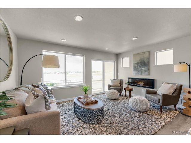 46534 Avery Ln, Bennett, CO 80102