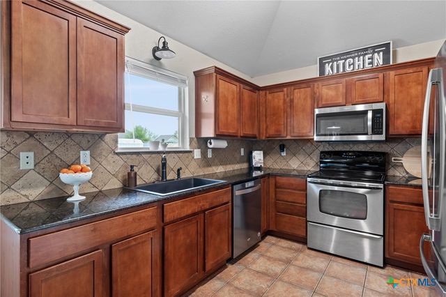 2001 Sun Circle, Rogers, TX 76569