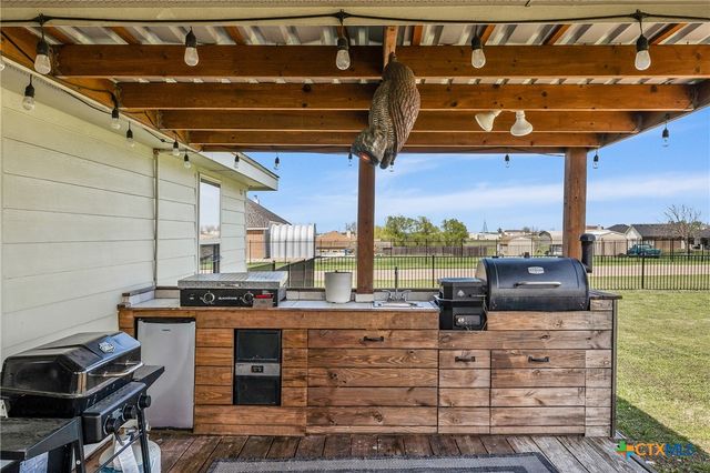 2001 Sun Circle, Rogers, TX 76569