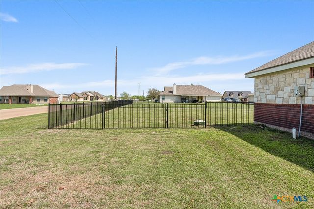 2001 Sun Circle, Rogers, TX 76569