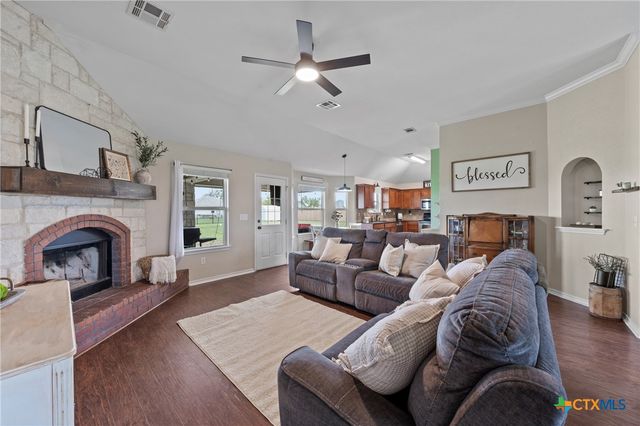 2001 Sun Circle, Rogers, TX 76569