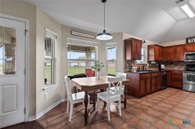 2001 Sun Circle, Rogers, TX 76569