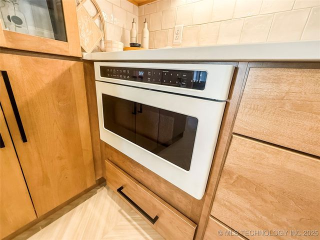 808 W Prairie View Road, Ardmore, OK 73401