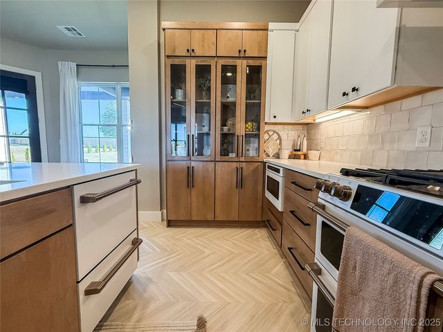 808 W Prairie View Road, Ardmore, OK 73401