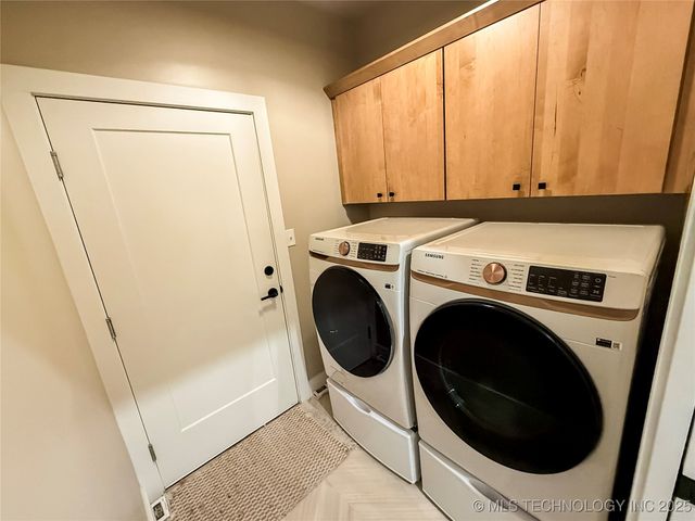 808 W Prairie View Road, Ardmore, OK 73401