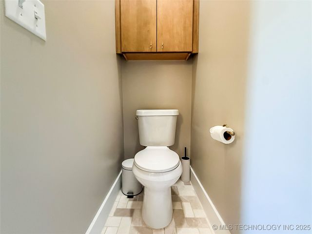 808 W Prairie View Road, Ardmore, OK 73401