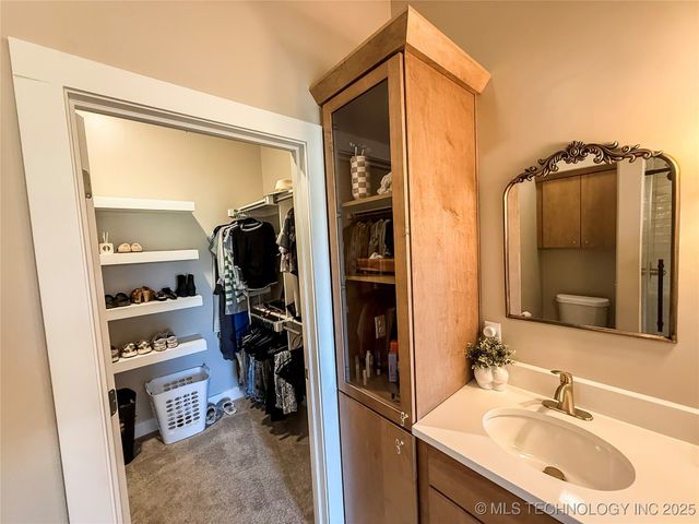 808 W Prairie View Road, Ardmore, OK 73401