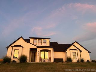 808 W Prairie View Road, Ardmore, OK 73401