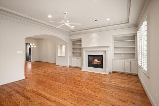 1650 Bonnie Brae Street, Houston, TX 77006