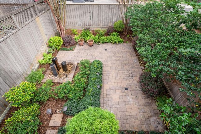 1650 Bonnie Brae Street, Houston, TX 77006