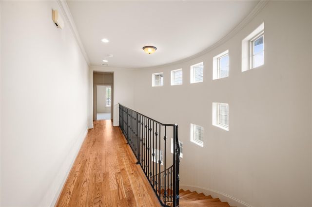 1650 Bonnie Brae Street, Houston, TX 77006